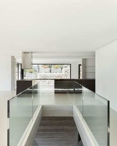 Glass Railing Installer in Whitby<br />
