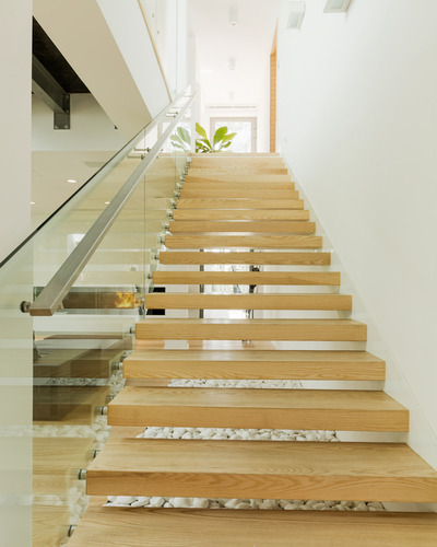 Professional Glass Railing Installer in Newmarket<br />
