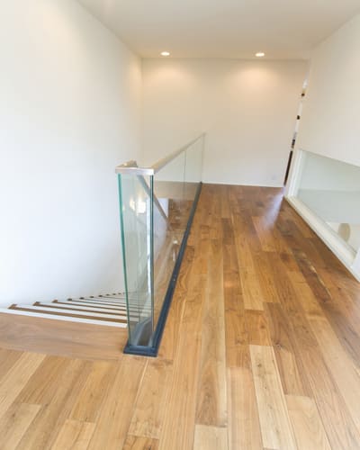 Premier Glass Railing Installer in Uxbridge<br />
