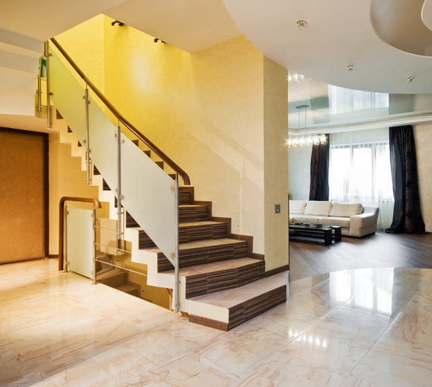 Modern glass railing installation in Etobicoke homes and offices