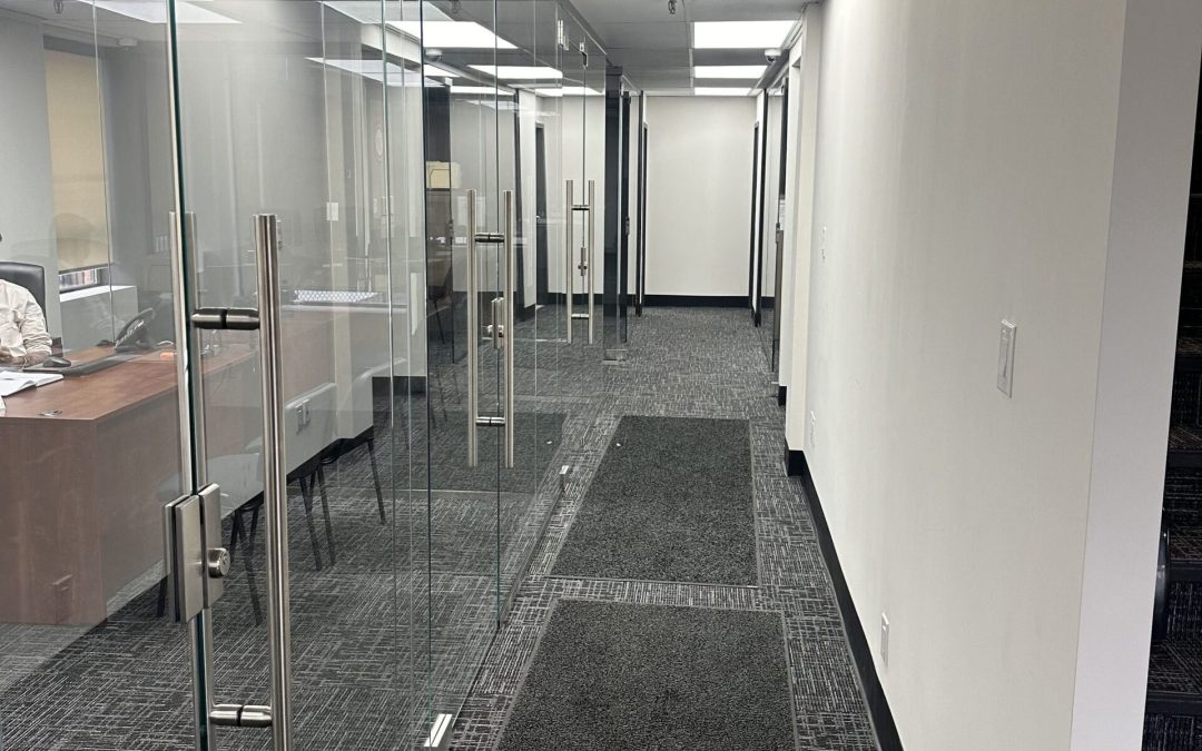 Office Glass Partitions: Benefits for Modern Workspaces