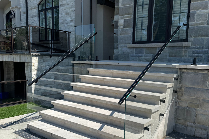 Residential vs. Commercial Glass Services: What’s the Difference?