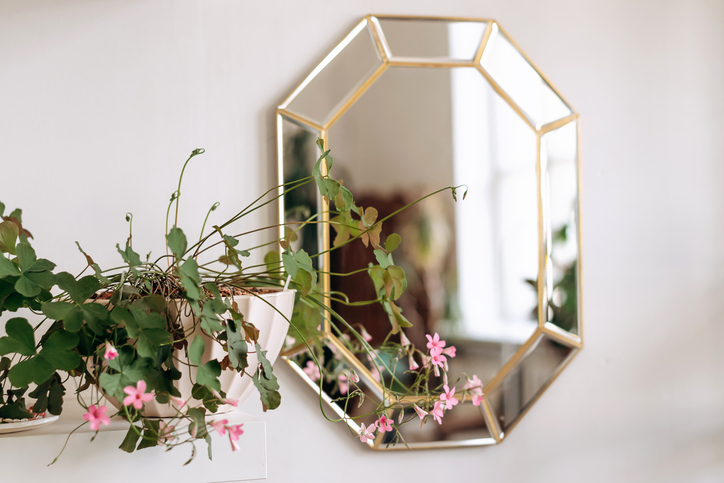 Custom Mirror Installer in Oakville<br />
