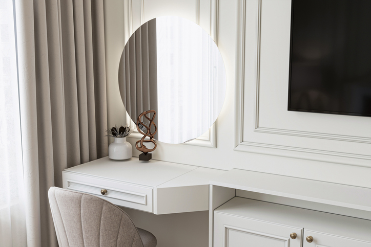 Custom Mirror Installer in oshawa