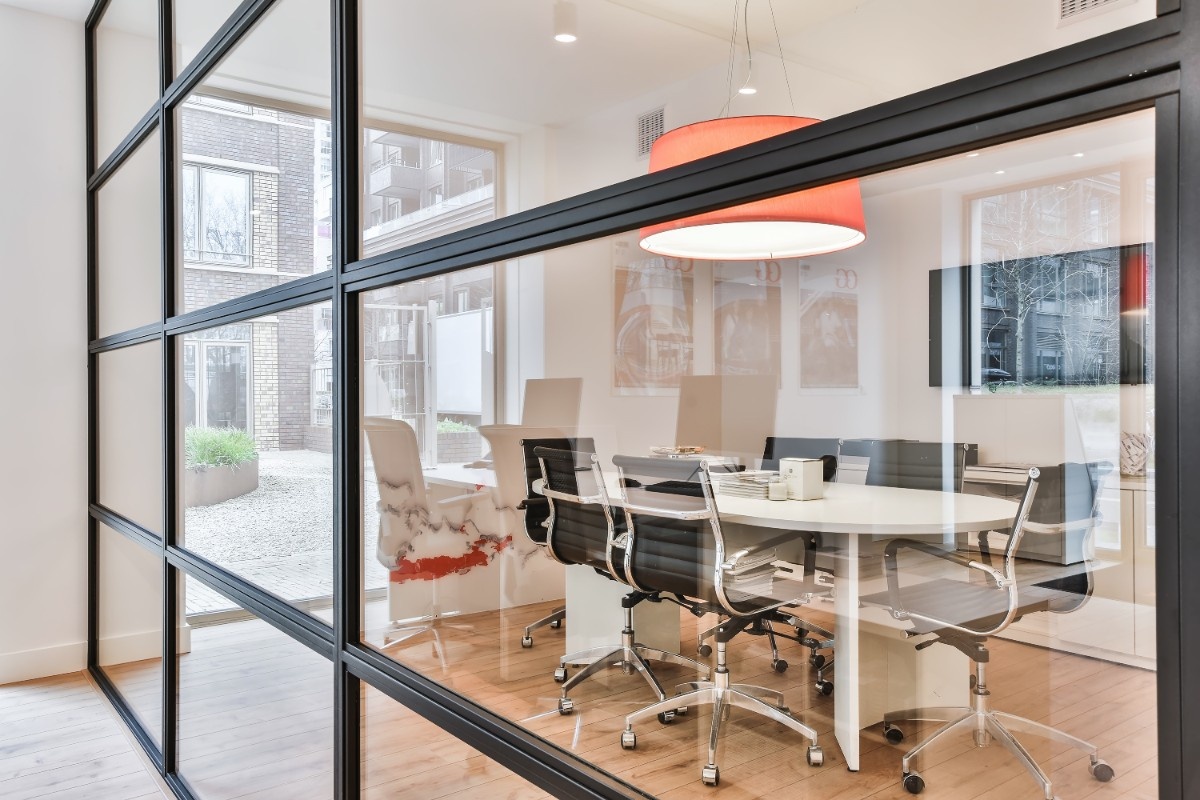 Glass Sliding Walls in Pickering<br />
