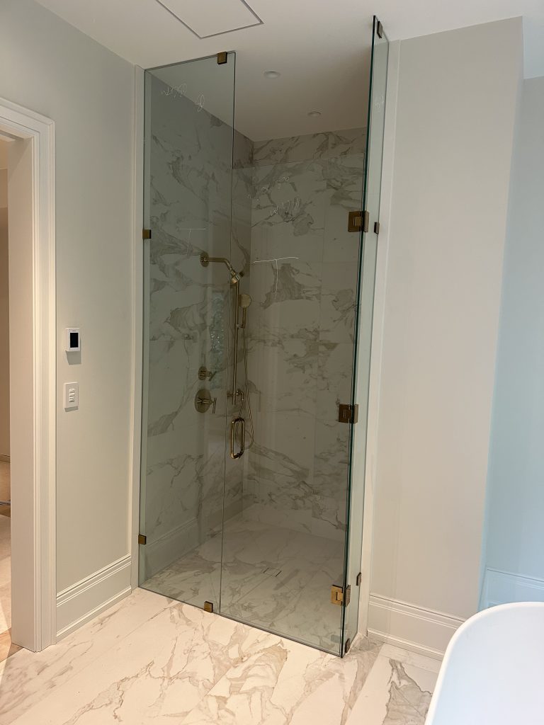 90 DEGREE SHOWER 2